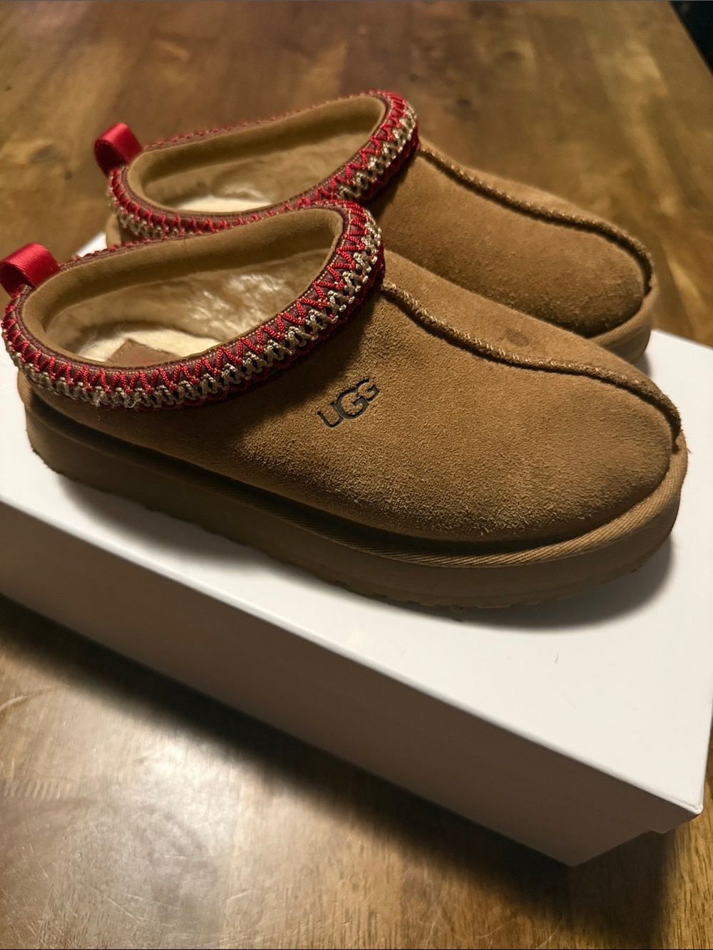 UGG Kids Chestnut Suede Slip-On Slippers with Red Trim